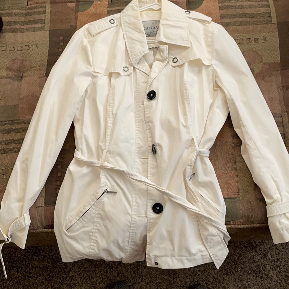 Women’s white rain resistant trench coat